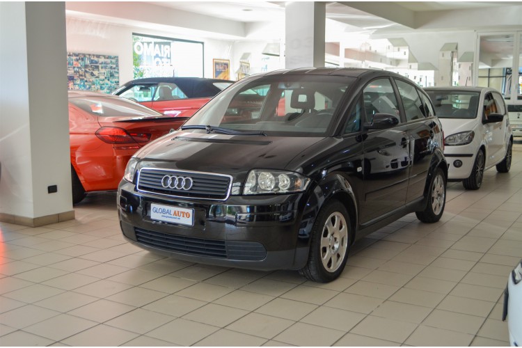 Audi A2 1.4 Comfort - NEOPATENTATI